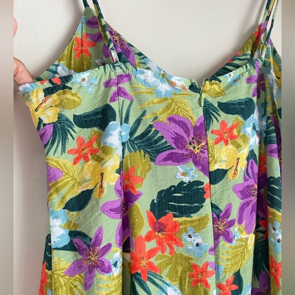 LUSH Tropical Print Twist Front Romper Size L - Picture 8 of 12